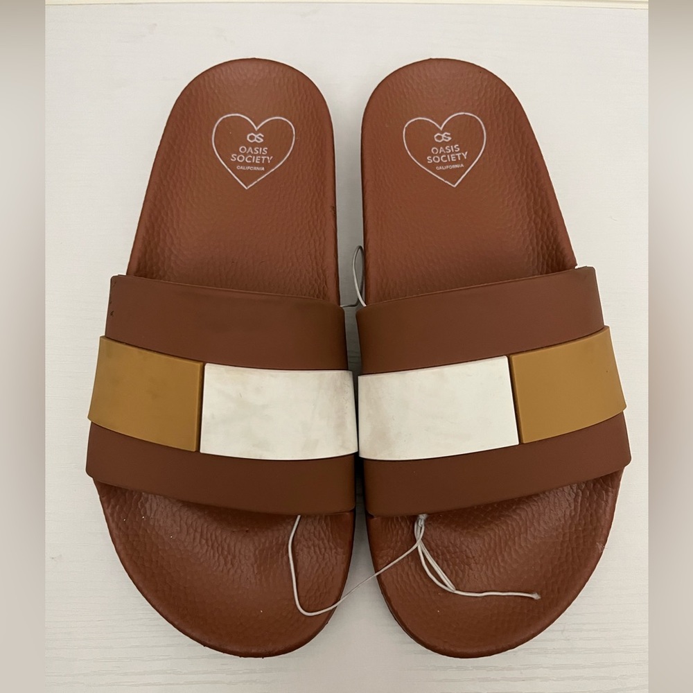 Oasis Society color block slides, never worn, size 6
